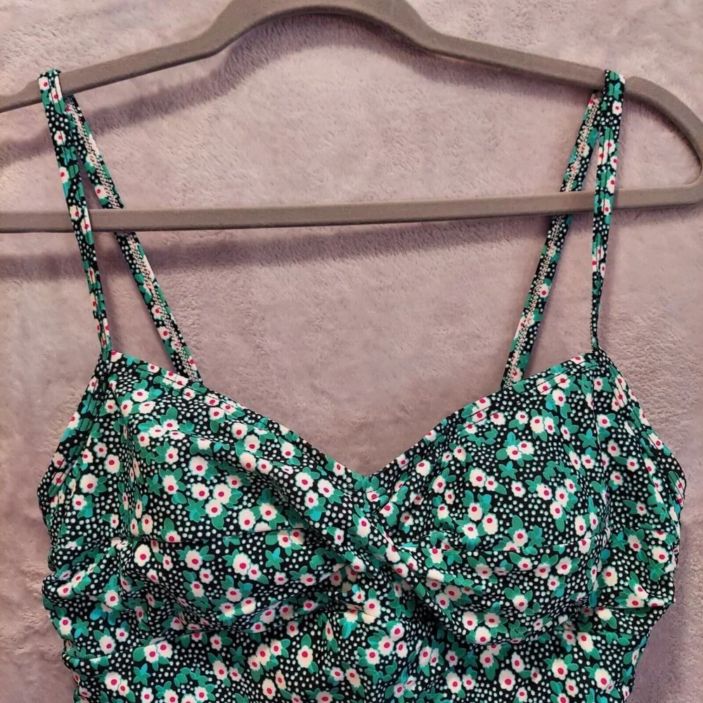 Croft & Barrow Tankini Top Womens 8 floral Green black adjust straps ditsy flora